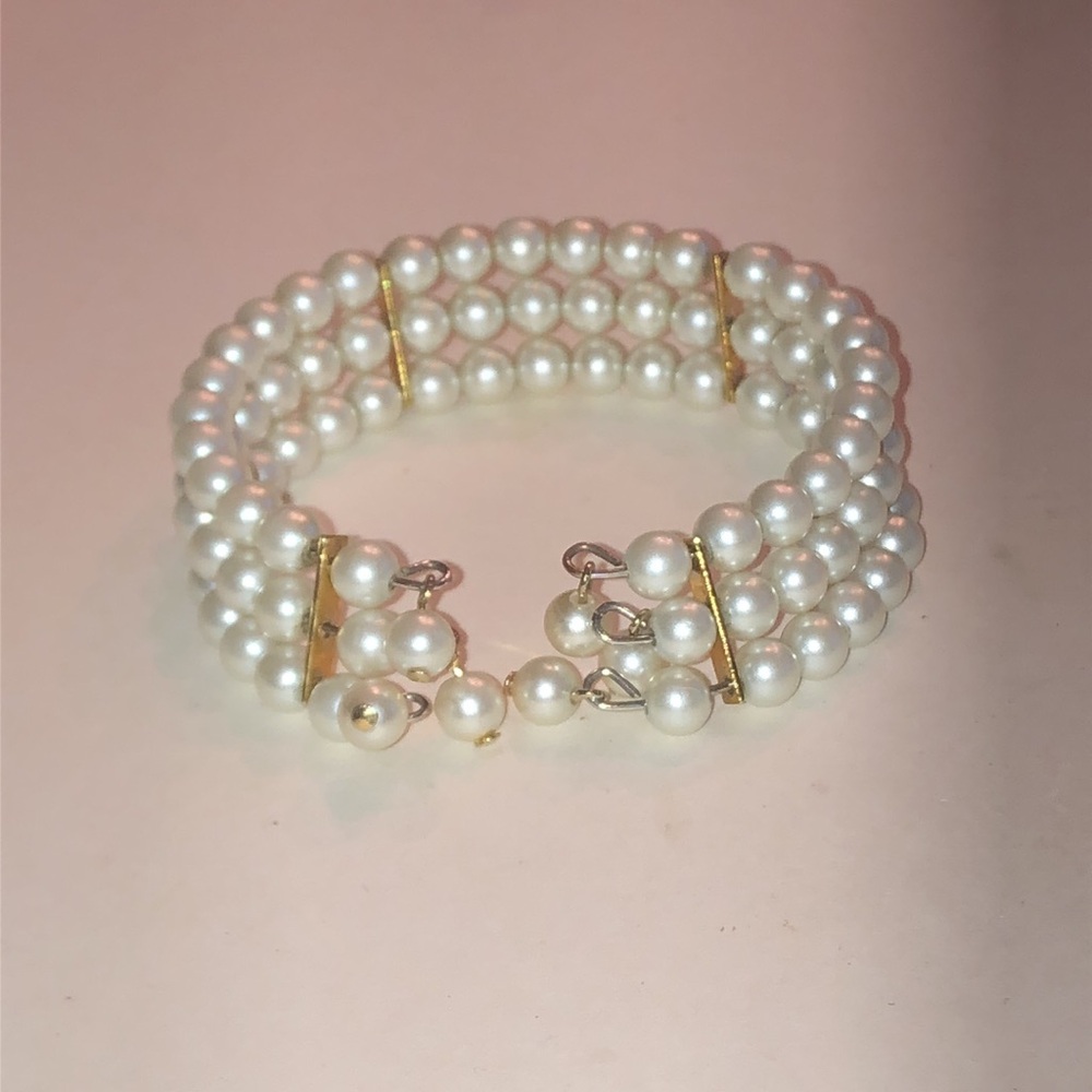 Classic Ivory Faux Pearl Boho Wrap Bracelet - Picture 4 of 4
